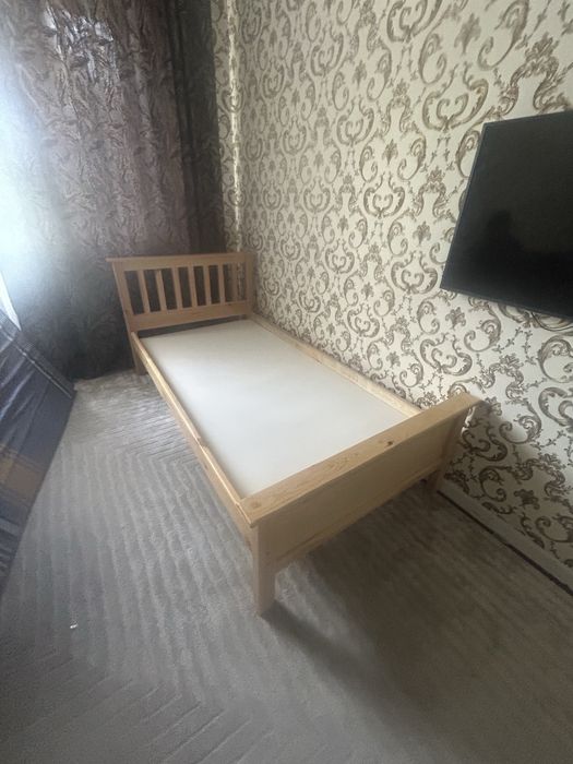 Продам кровать деревяные
