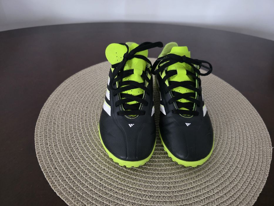 Ghete fotbal copii Adidas  nr. 33