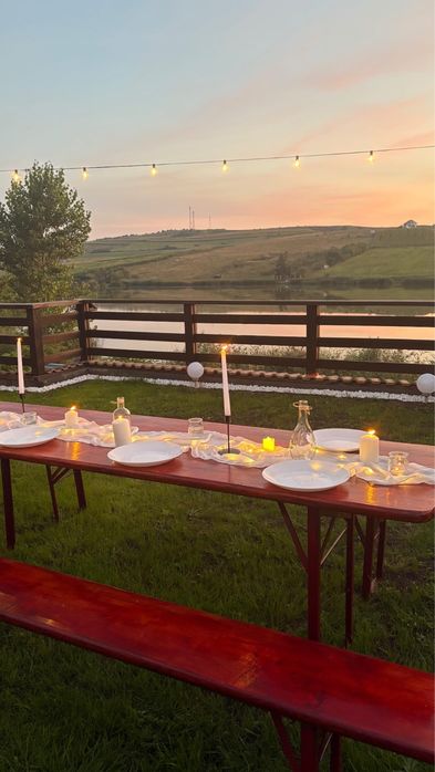 Închiriere mese și băncuțe pentru evenimente