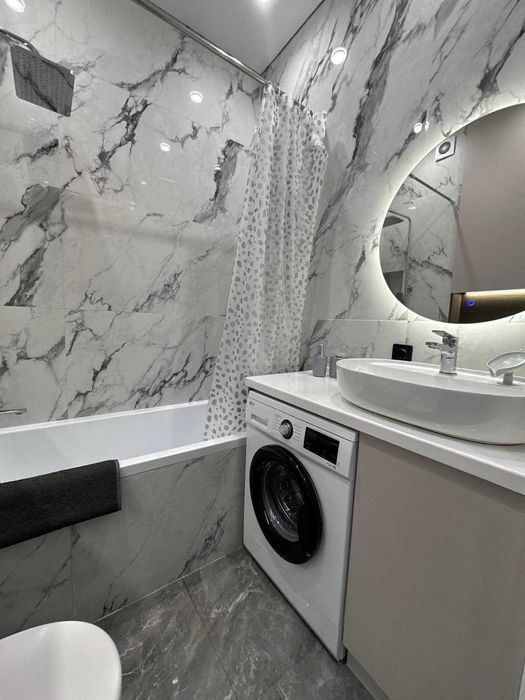 Срочно ! Сдаю  2х ком кв-ру Жк Пойтахт Гавхари Ц2 Алайский А3