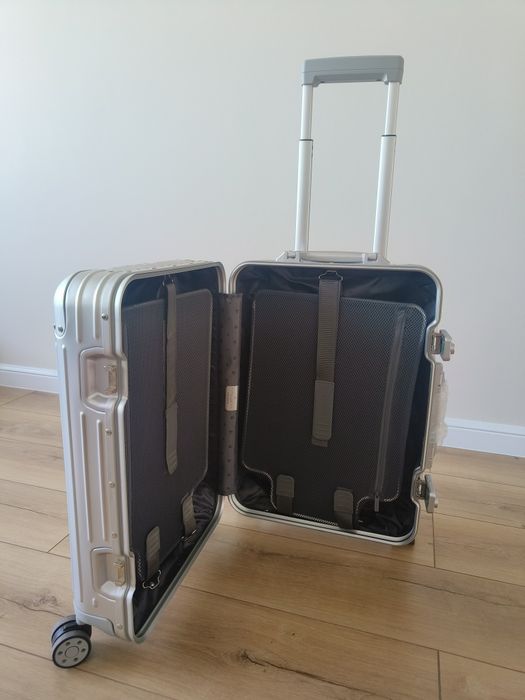 Чемодан RIMOWA на ручной клад