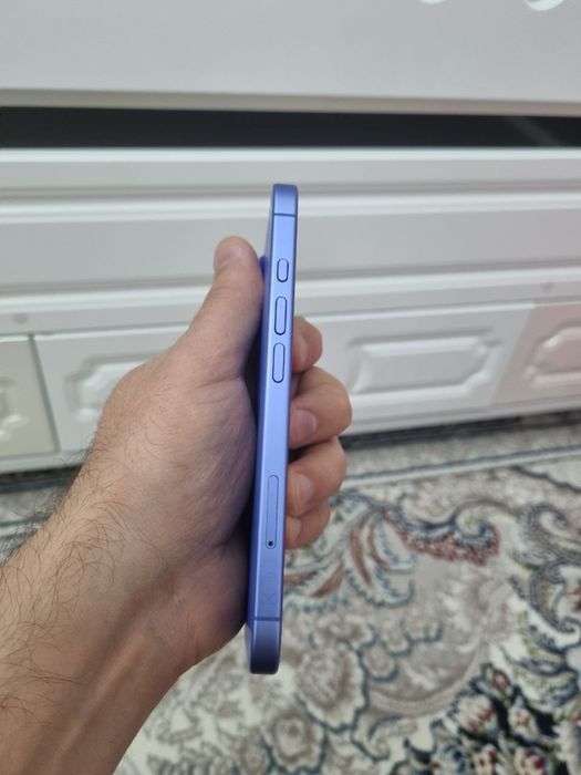 Iphone 16 синый