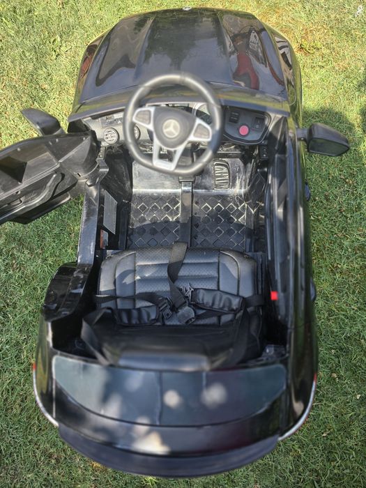 Детска акумулаторна кола мерцедес