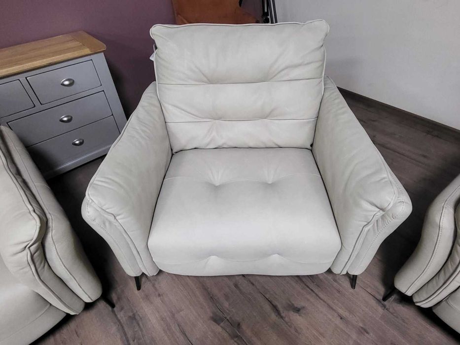 Италиански кремав кожен комплект тройка, двойка и фотьойл Bolzano