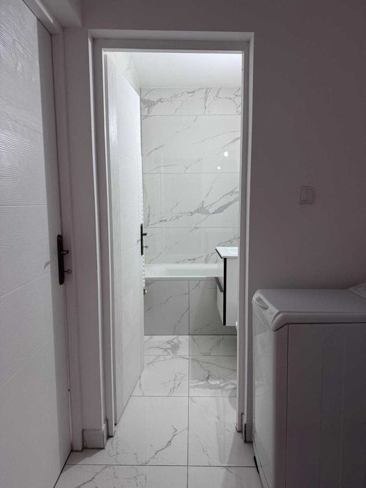 Vand apartament 2 camere, et. 3, Carpati 1