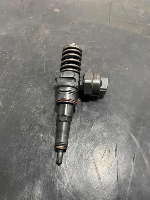 Injector injectoare volkswagen Vw bora 1.9 TDI ARL 150 CP ARL 131 cp