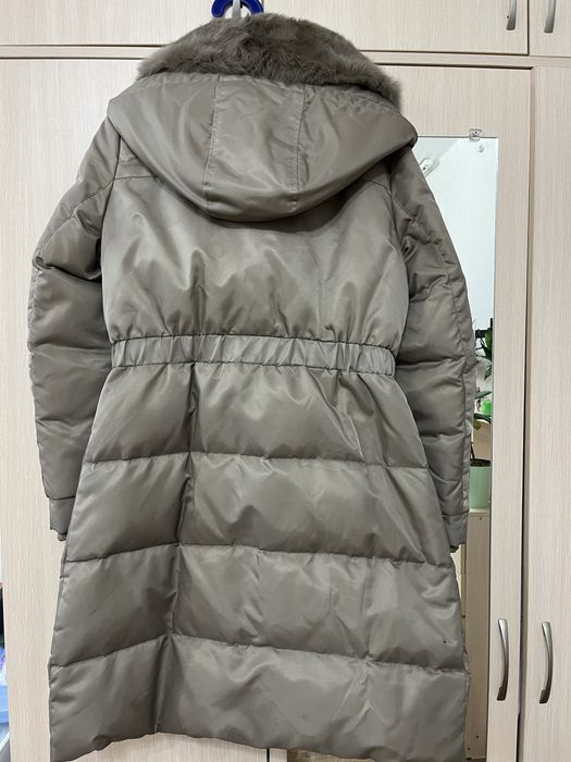 Продам пуховик зима весна