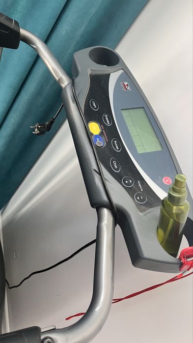 Продам беговую дорожку