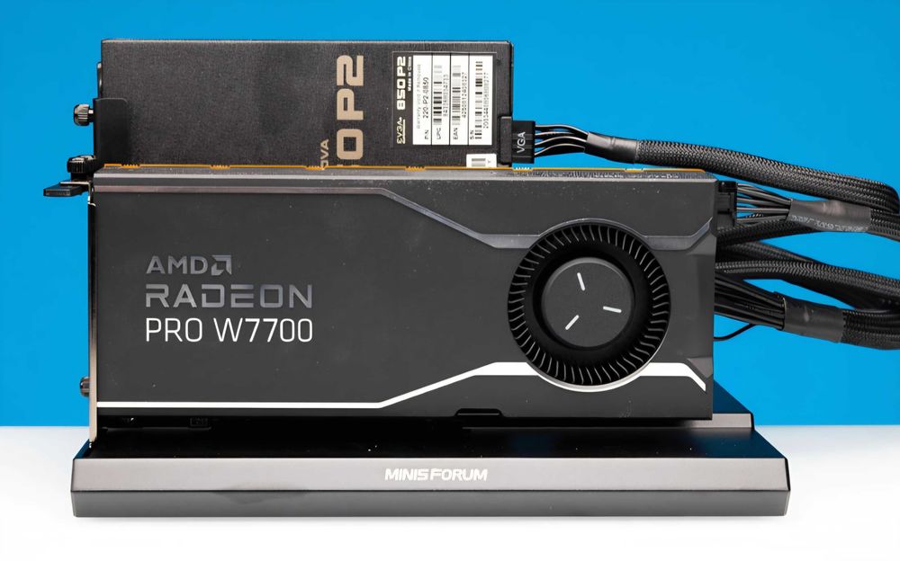 Dock MINISFORUM DEG1 eGPU Graphics Docking Station - sigilat