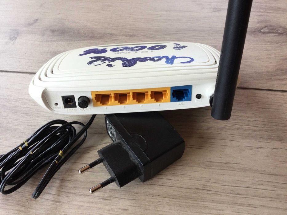 A1 рутер - TP-Link  модел TL-WR740N