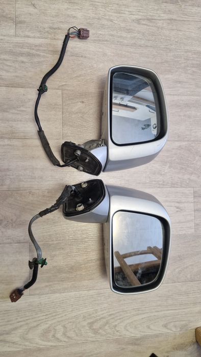 Боковые зеркала на NISSAN TIIDA