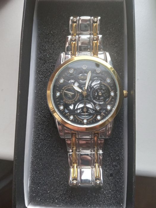 Продам часы за 10000 тысяч