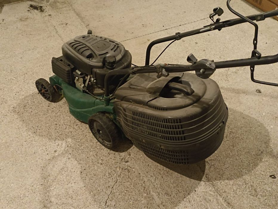 MasinaTuns iarba/benzina, functionala, pentru motor(scoica are ciobitu