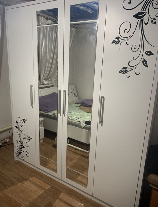 Спальный гарнитур