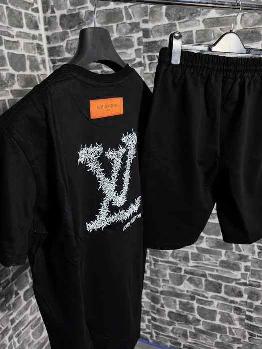 Luis Viton летен екип