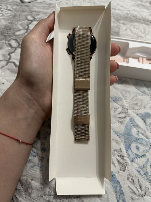 НОВ,смарт часовник