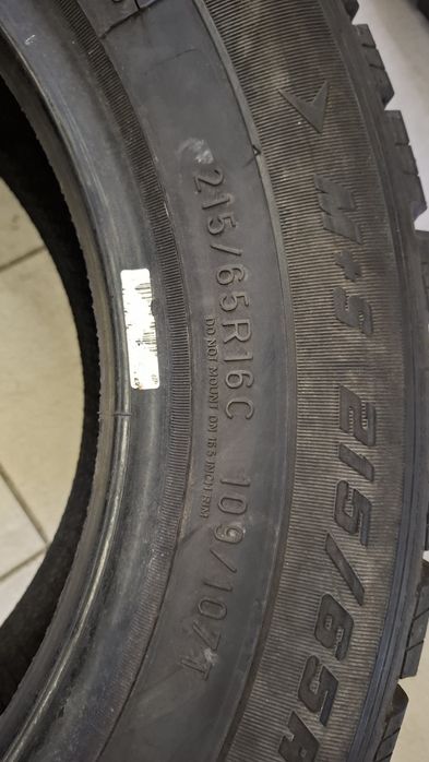 2бр бусови гуми GoodYear 215 65 16