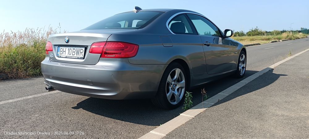 BMW 3 Series 2011 — imagine 5