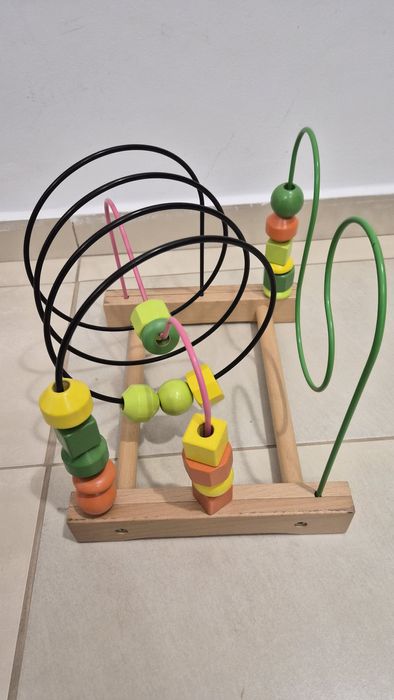 Jucarie labirint cu bile din lemn IKEA