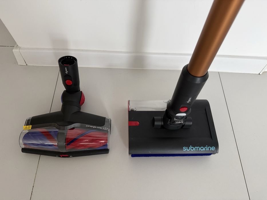 Vand cel mai puternic aspirator vertical  fara fir Dyson v16 piston submarine nou