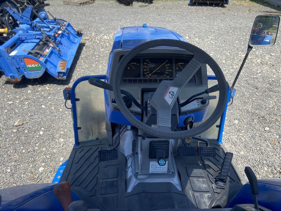Tractor agricol japonez iseki TG233, 4x4, 23 cp + tocator vegetatie