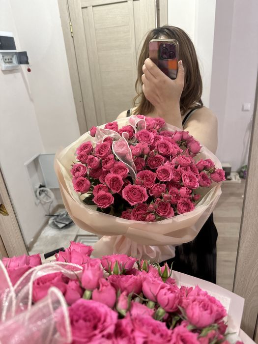 Букет кустовых роз 13.000