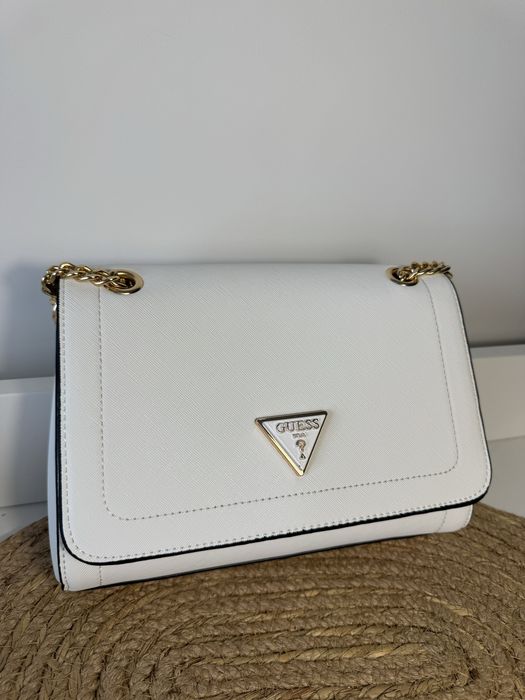 Чанта Guess Bag ЧИСТО НОВИ