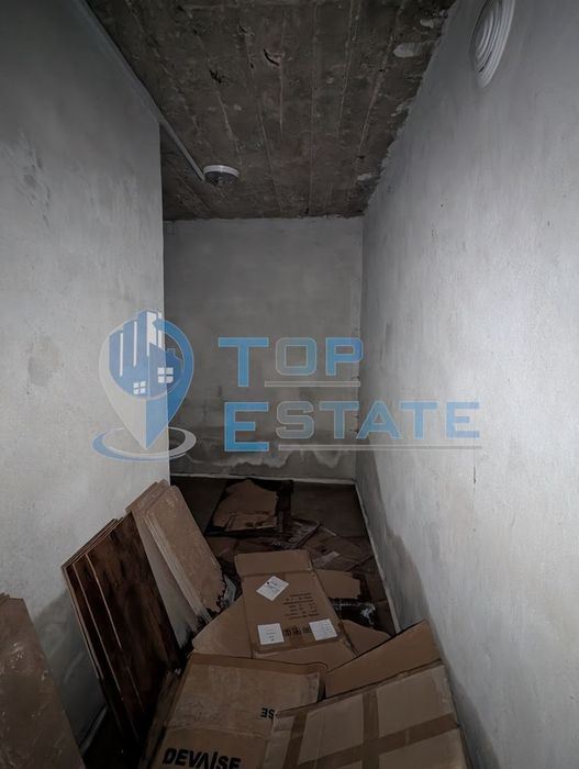 Промишлено помешение на центъра на село Първомайци, област Велико Тър