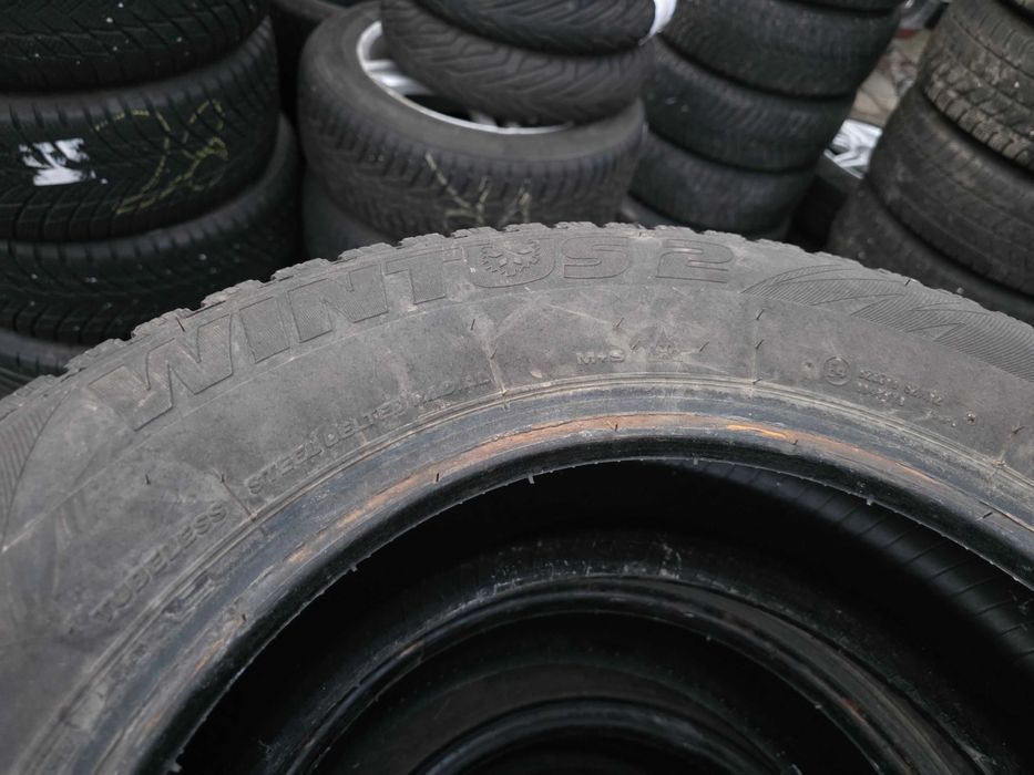 2бр Зимни гуми за бус 215 65 16 С - Lassa - DOT 2024