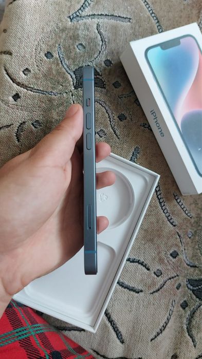 IPhone 14, в идеальном состоянии.