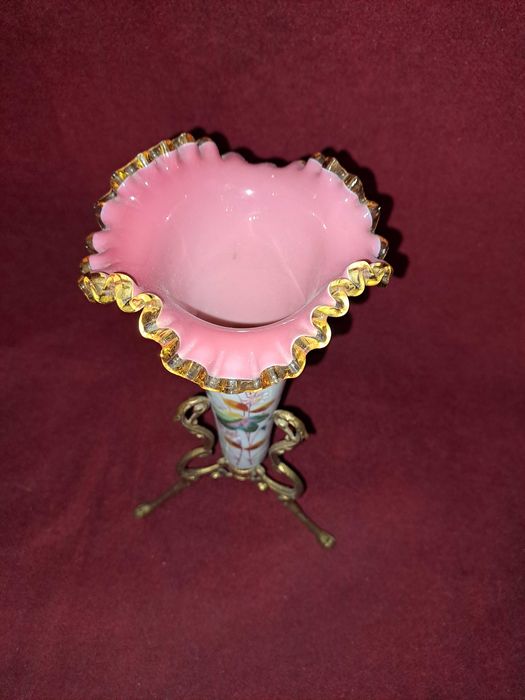 vaza victoriana bronz opalina anii 1800