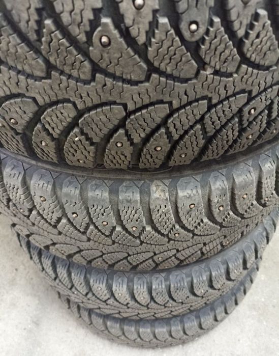 Зимние шины в отличном состоянии