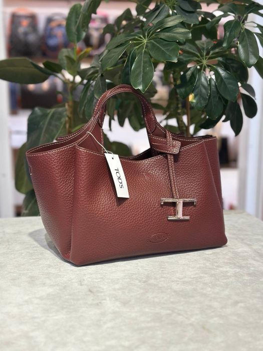 Geanta Tod’s noua !!! Dimensiuni 38/18 !!!