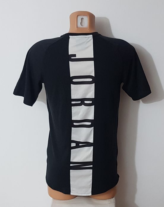 Tricou Jordan 23 ALPHA DRY negru, mărimea S ptr bărbați