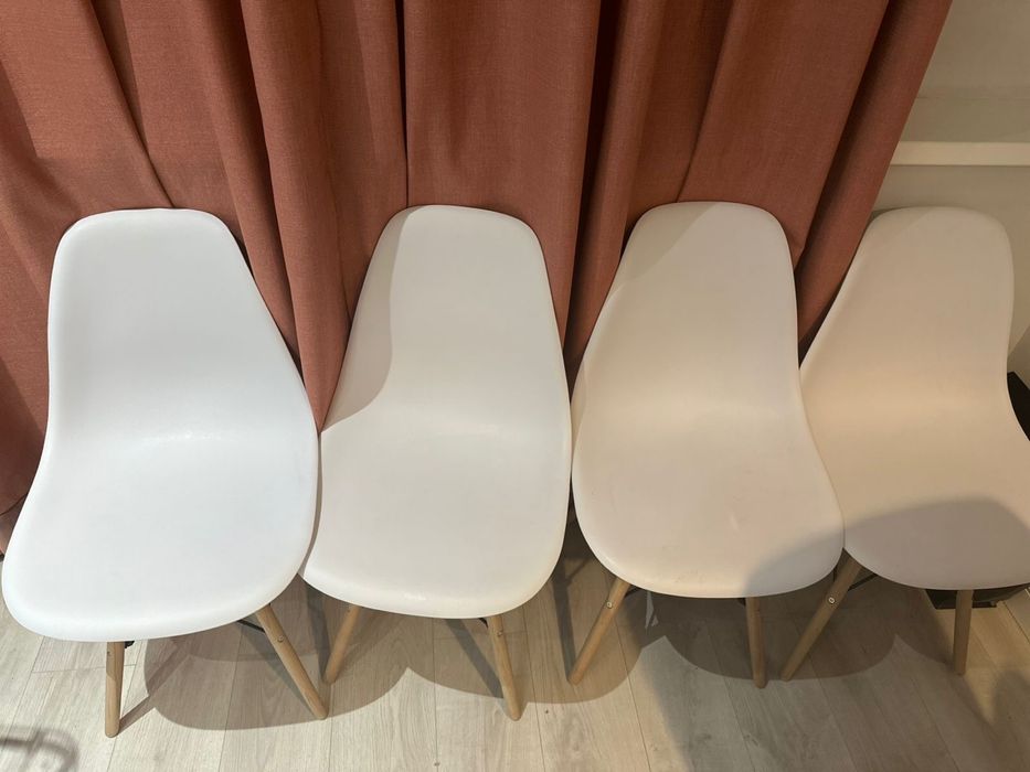 Стол круглый со стулями