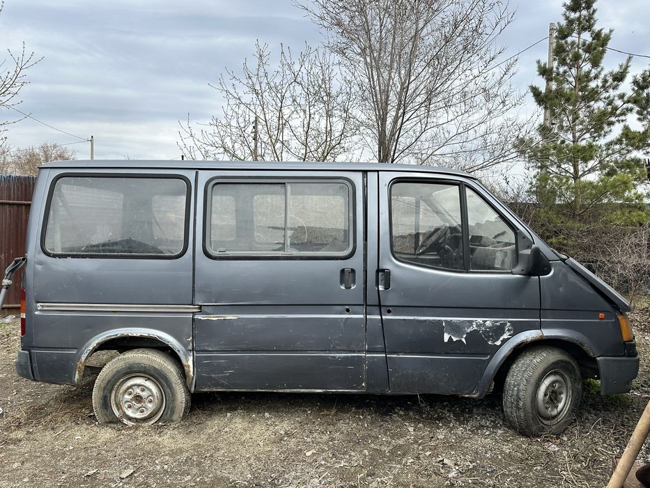 Продам Форд на запчасти