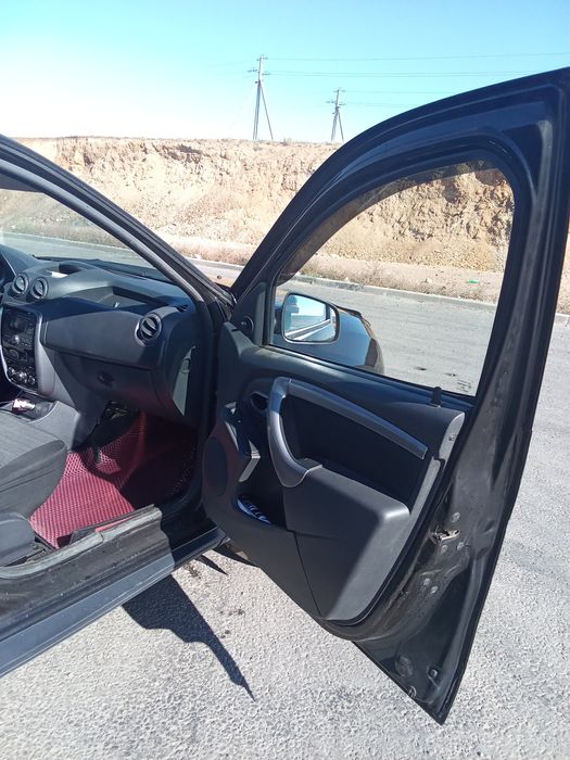 Продам Renault duster 2012 год пробег 133000