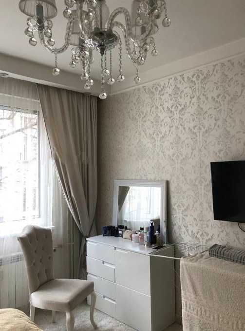 Дава се под наем Двустаен апартамент в София, Център - 75 кв.м за 650 € - Снимка #1