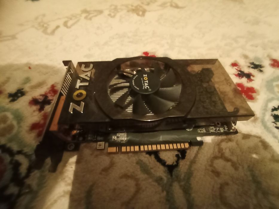 Видеокарта GTX 550 TI 1GB