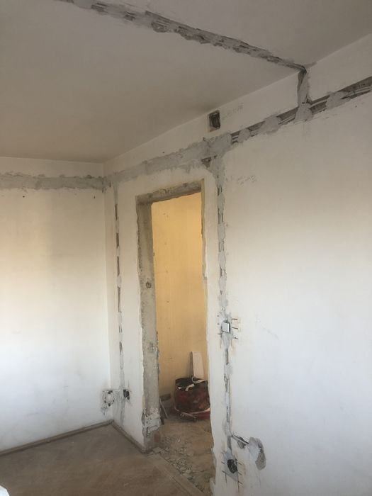 Electrician,execut lucrari de refacere instalatie electrica