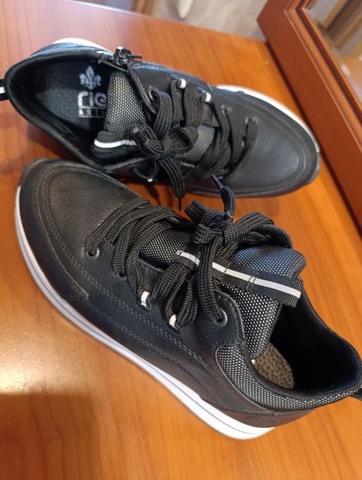 Кроссовки демисезонные, утепленные