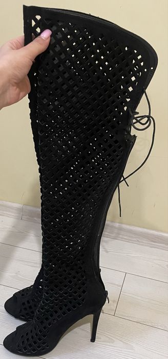 черни токчета ботуш