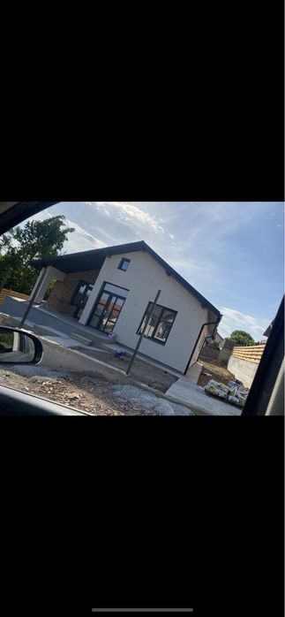 Amenajări construcții case rosu