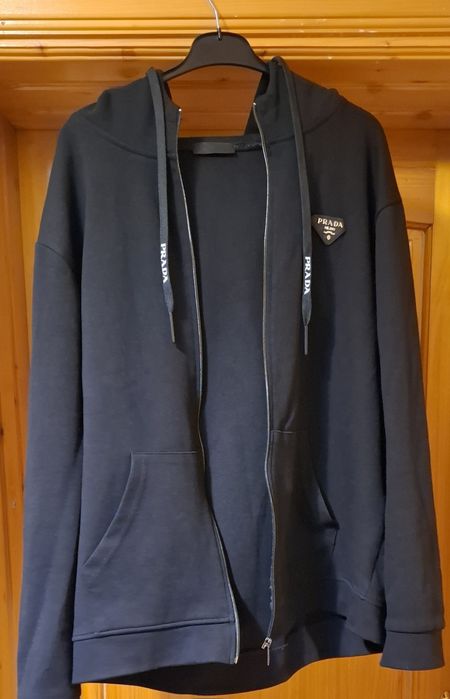 Bluza PRADA nouă fără eticheta