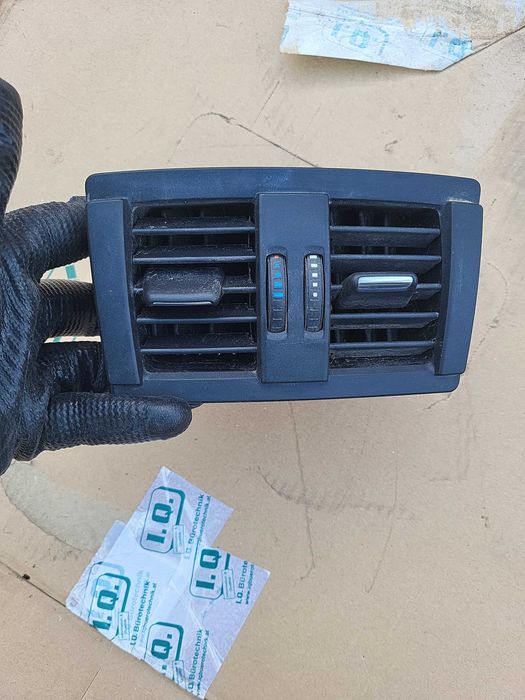 Grila aerisire spate bmw f30,f31,f34,f36