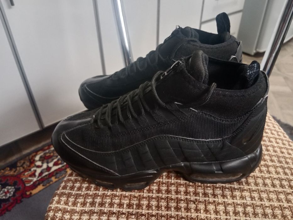 Зимние кроссовки