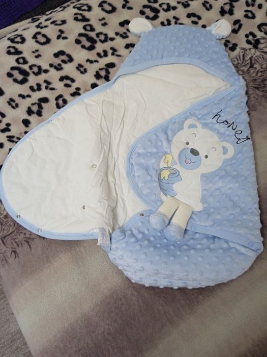 Продам недорого конверт на выписку