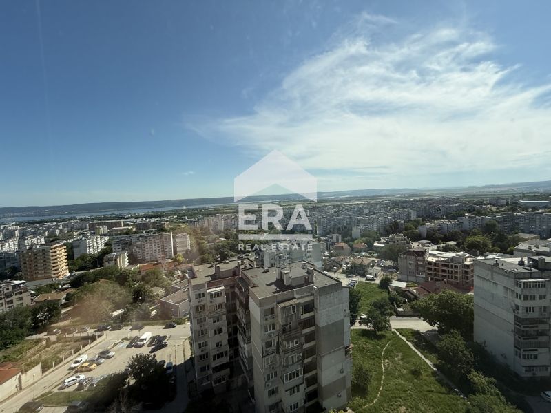 Двустаен, стилно обзаведен, южен апартамент за продажба, в кв. Владисл