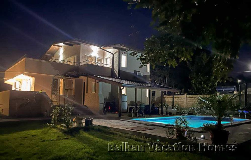 Продава се Къща в с. Юнец, Област Варна - 254 кв.м за 562 €/кв.м - Снимка #18