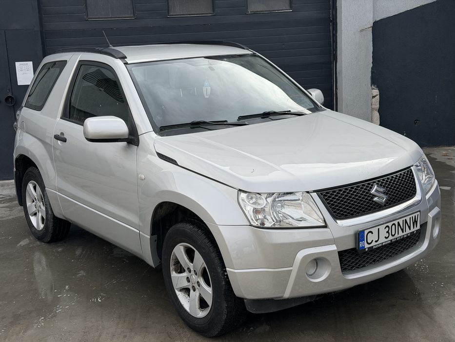 Suzuki Grand Vitara 2006 benzină, 3.000 € — imagine 1